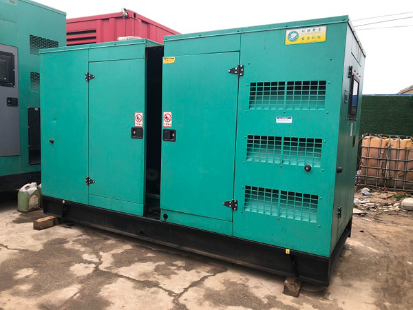 肇东怎样合理控制磷酸铁锂蓄电池的充放电倍率以延长其使用寿命？