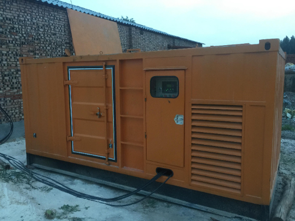 肇东发电机组长期使用中，电缆线的敷设路径有哪些要求？